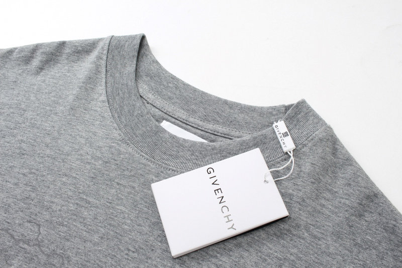  GIVENCHY T-shirt 29