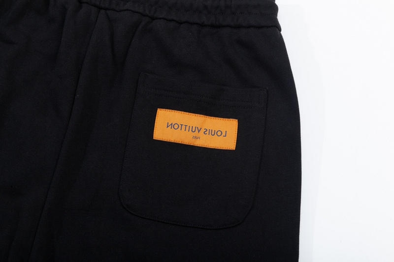  Louis Vuitton Shorts 204459