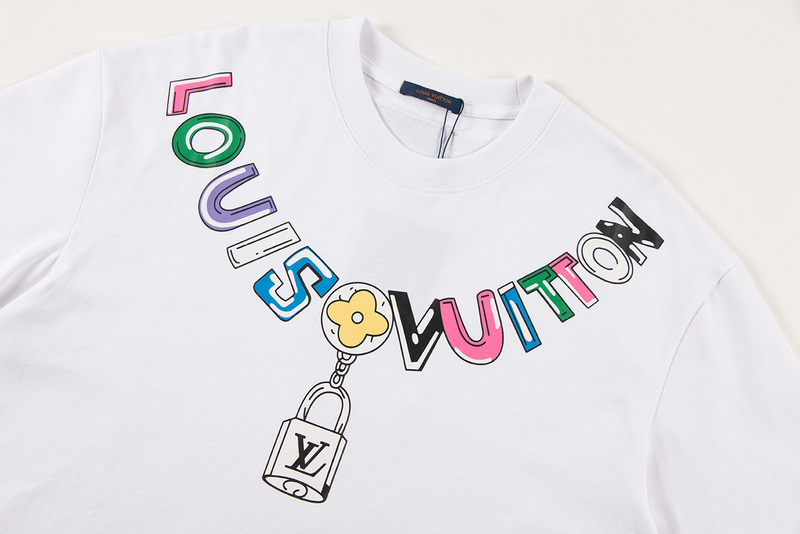 Louis Vuitton T-shirt 204740
