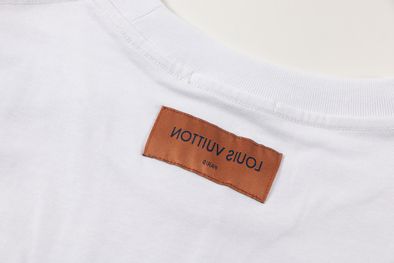  Louis Vuitton T-shirt 204747