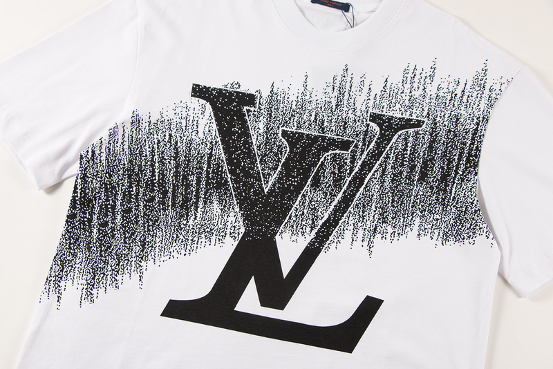  Louis Vuitton T-shirt 204750