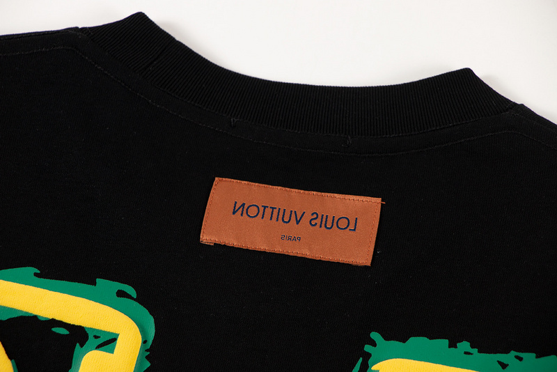  Louis Vuitton T-shirt 204751