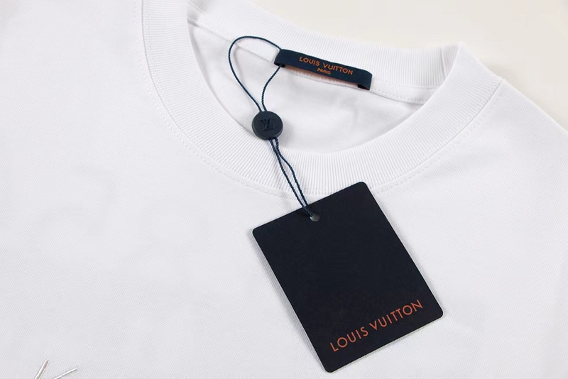  Louis Vuitton T-shirt 204765