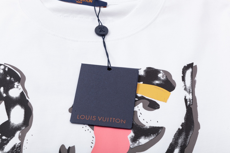  Louis Vuitton T-shirt 204915