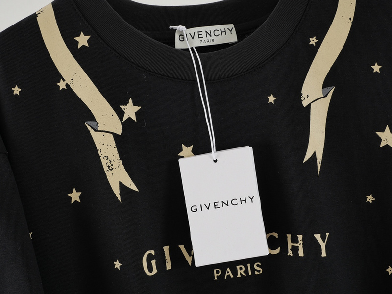 GIVENCHY T-shirt 10