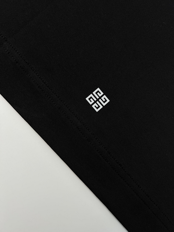 GIVENCHY T-shirt 20