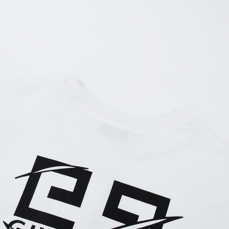 GIVENCHY T-shirt 22