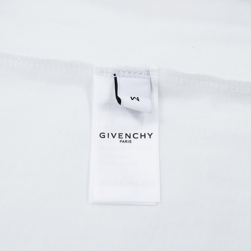 GIVENCHY T-shirt 22