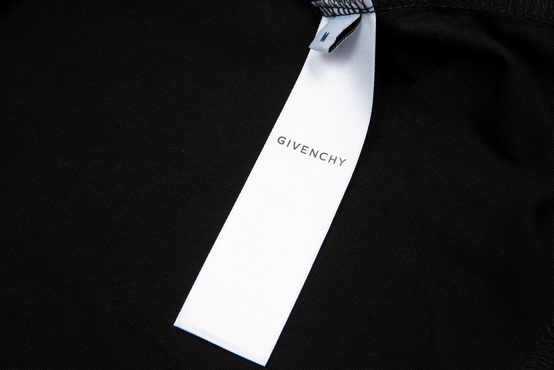 GIVENCHY T-shirt 27