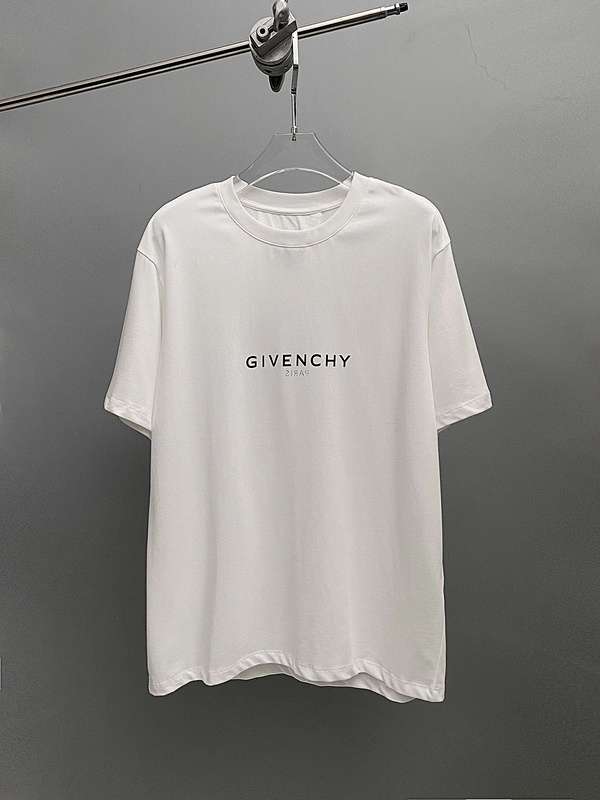GIVENCHY T-shirt 9