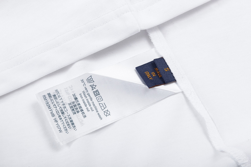 Louis Vuitton T-shirt 198423