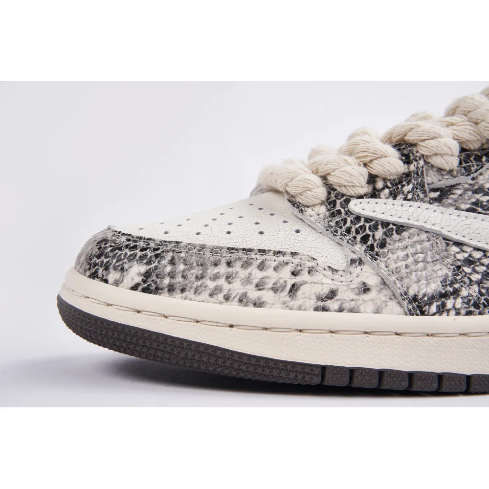 Air Jordan 1 Low Travis Scott Crackle Snake Skin