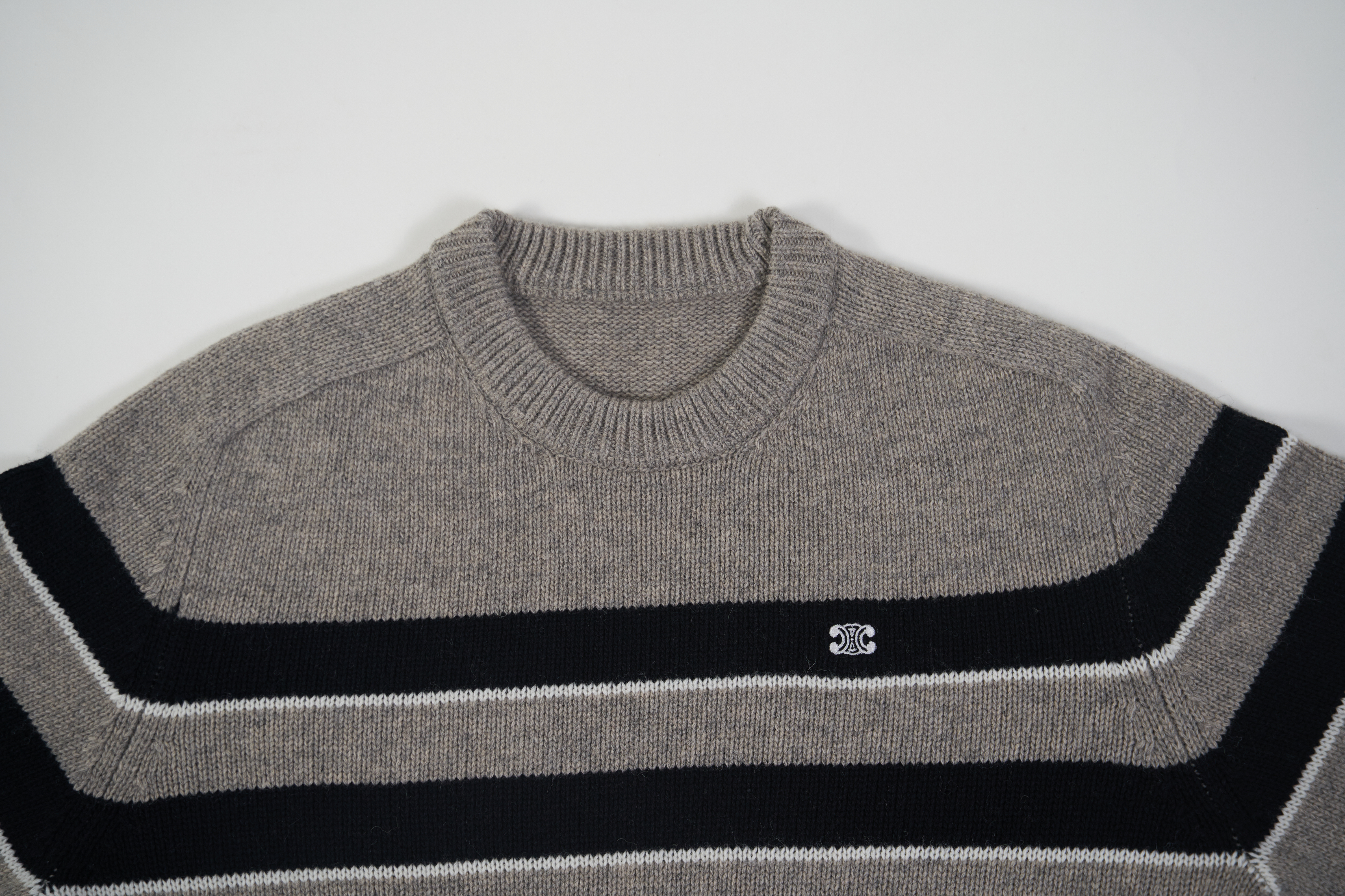 OBO CREW NECK SWEATER IN STRIPED WOOL LIGHT REY/BLACK