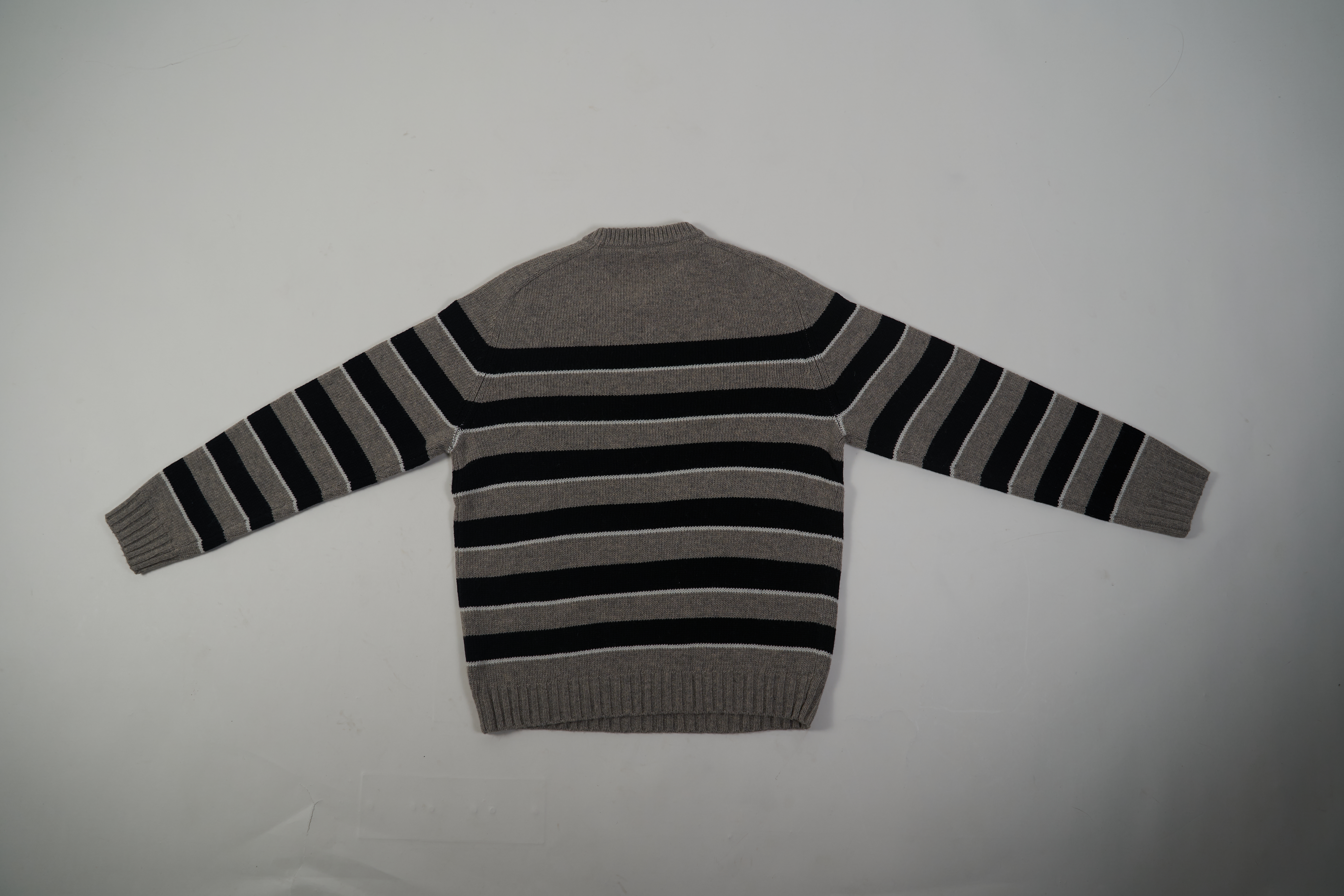 OBO CREW NECK SWEATER IN STRIPED WOOL LIGHT REY/BLACK