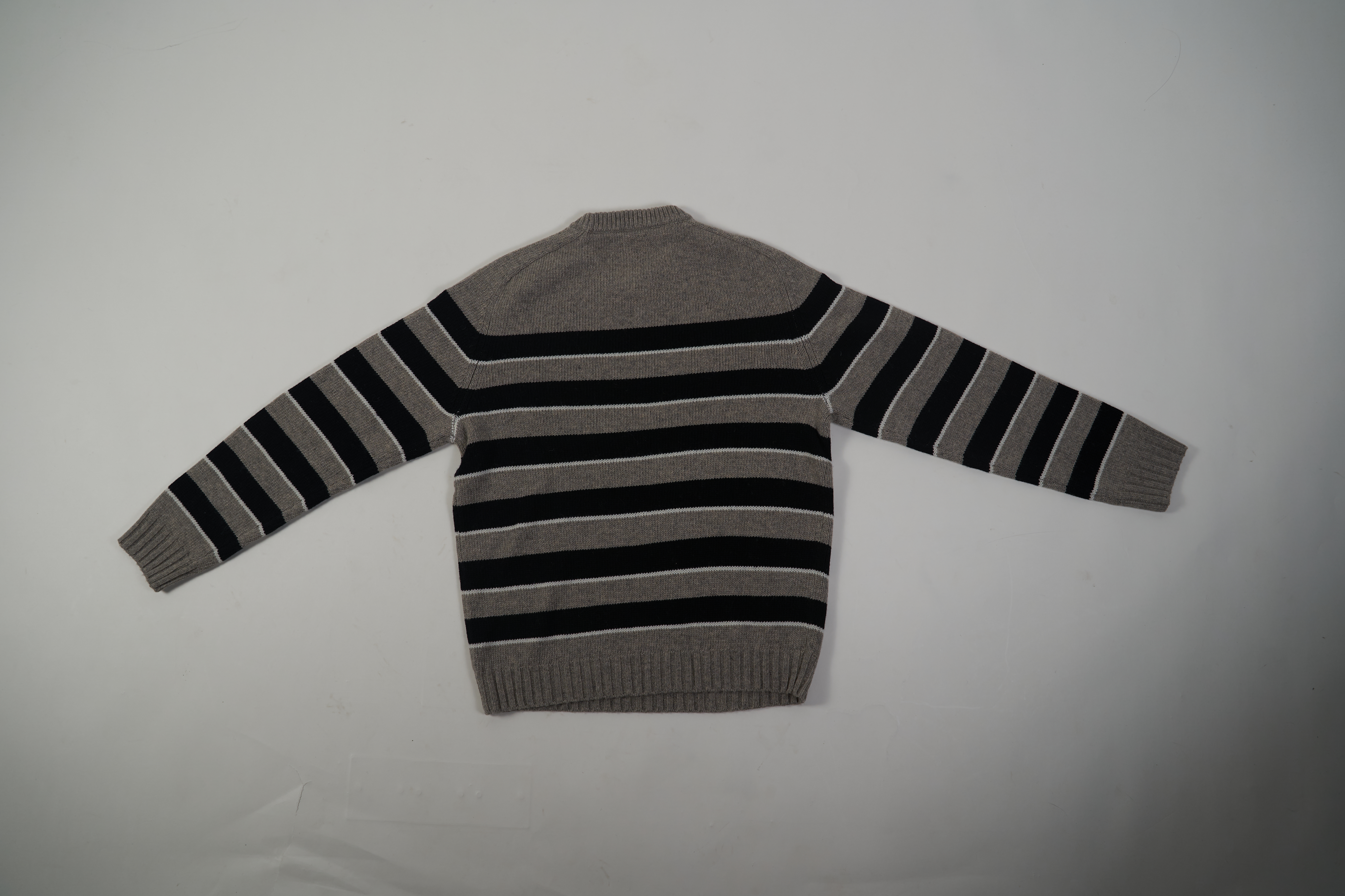 OBO CREW NECK SWEATER IN STRIPED WOOL LIGHT REY/BLACK