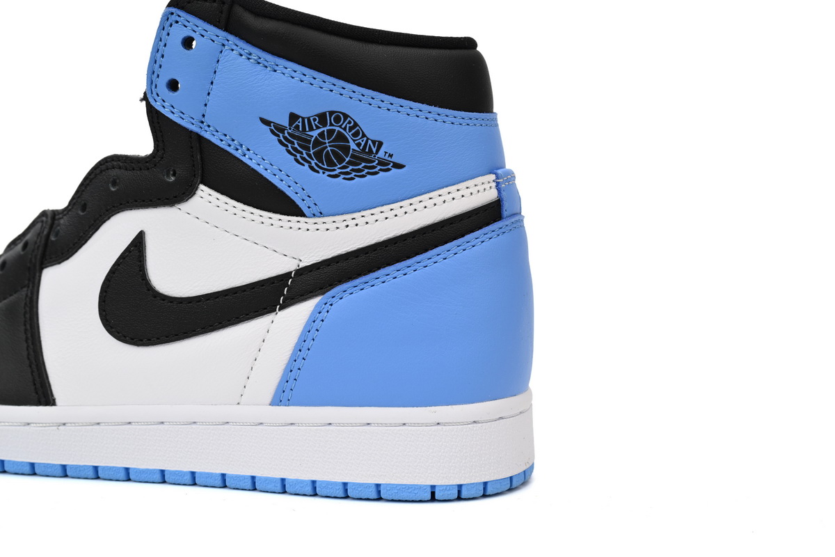  Air Jordan 1 High OG “UNC Toe” DZ5485-400