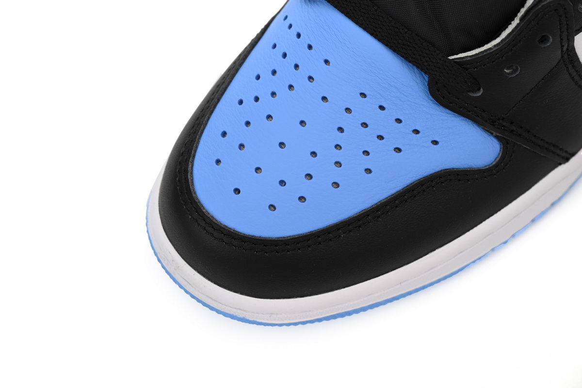  Air Jordan 1 High OG “UNC Toe” DZ5485-400