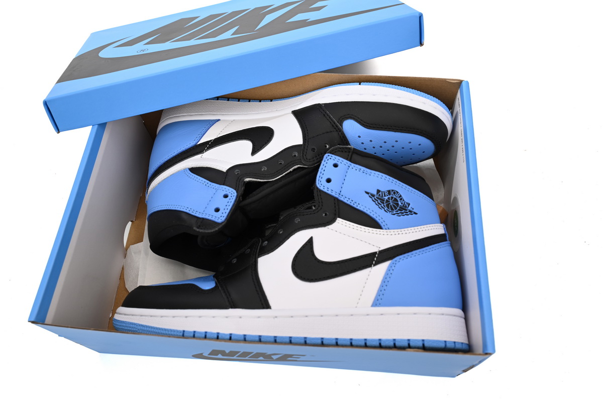  Air Jordan 1 High OG “UNC Toe” DZ5485-400