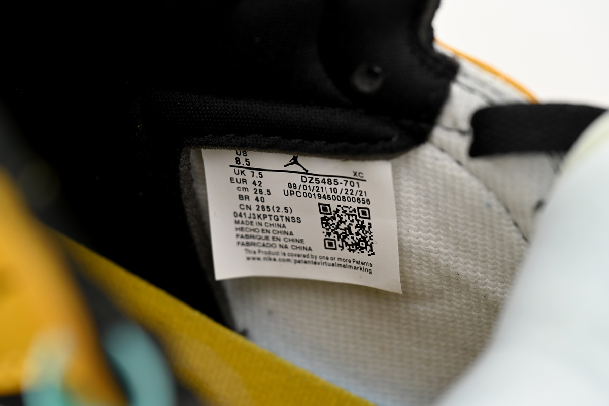 Air Jordan 1 High OG “Yellow Ochre” DZ5485-701