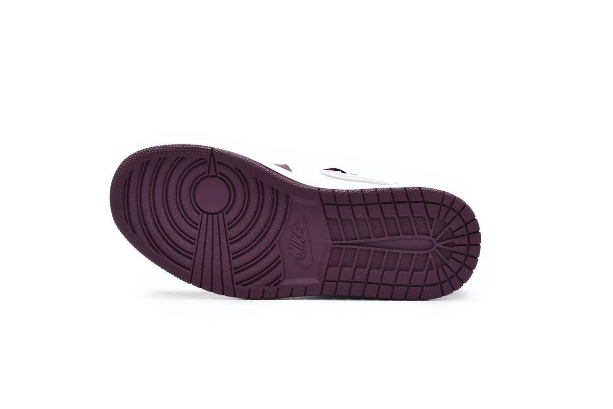 Air Jordan 1 High OG Bordeaux  555088-611