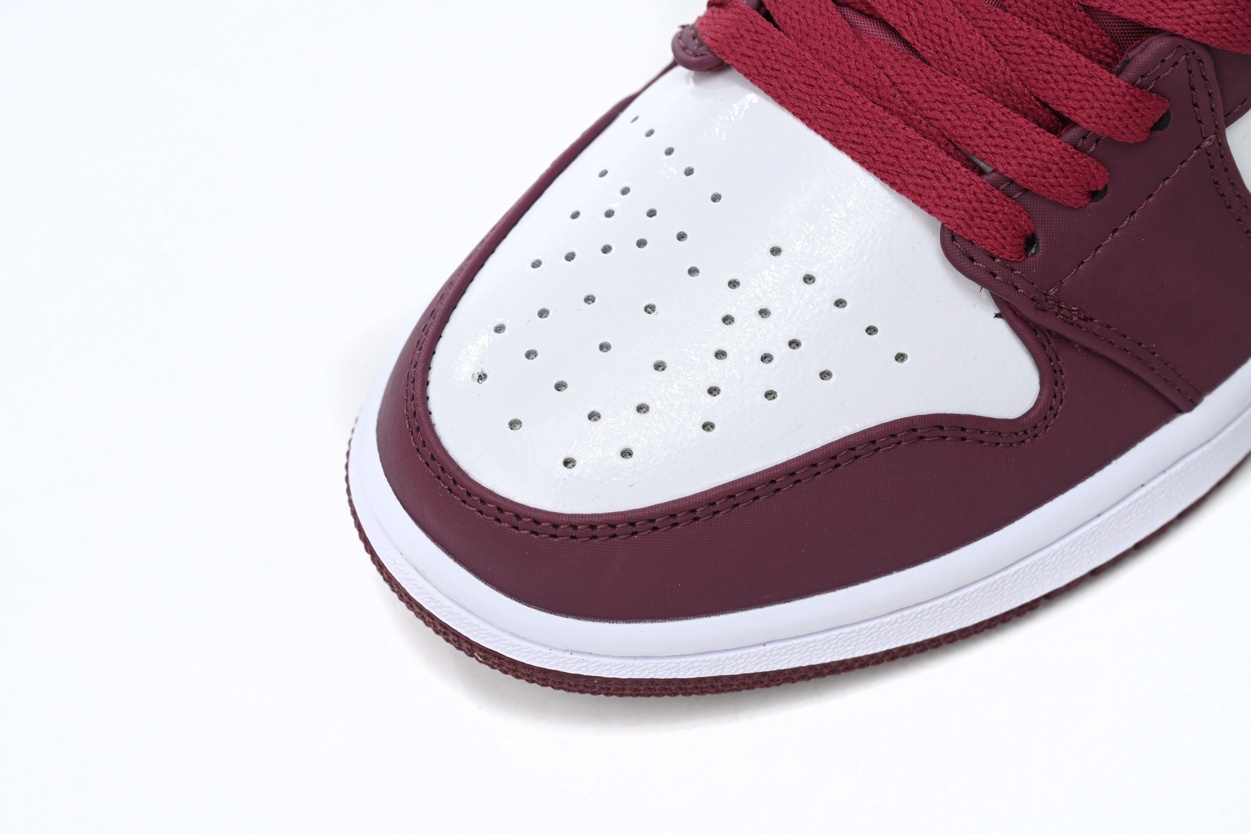Air Jordan 1 Low Noble Red 553558-604