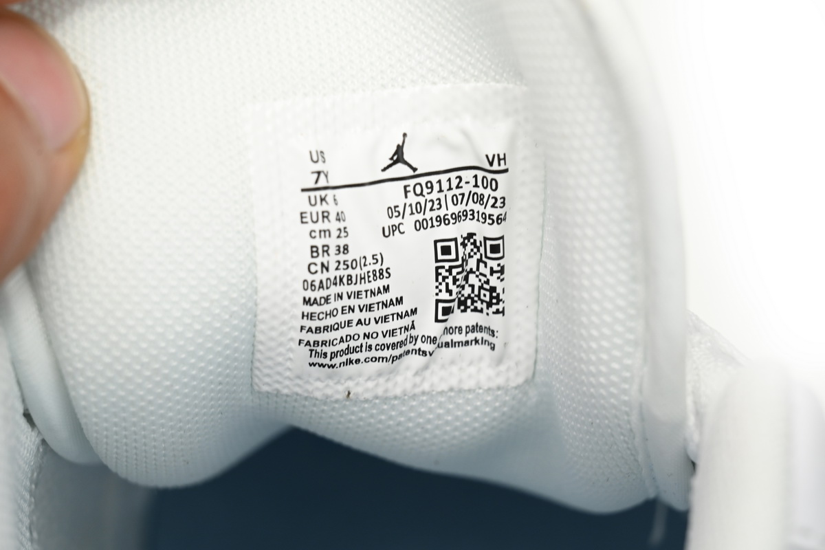 Air Jordan 1 Low SE Glitter Swoosh (GS) FQ9112-100