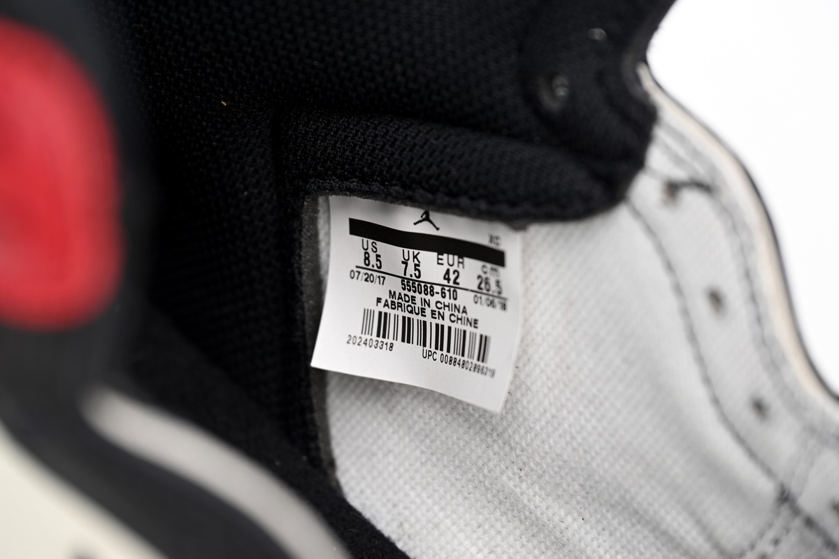 Air Jordan 1 Retro High Bred Toe 555088-610