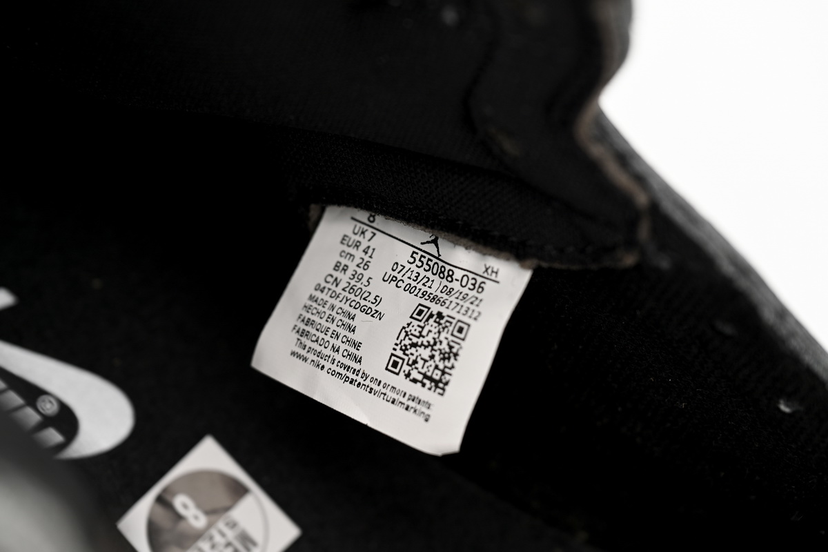 Air Jordan 1 Retro High OG Rebellionaire 555088-036