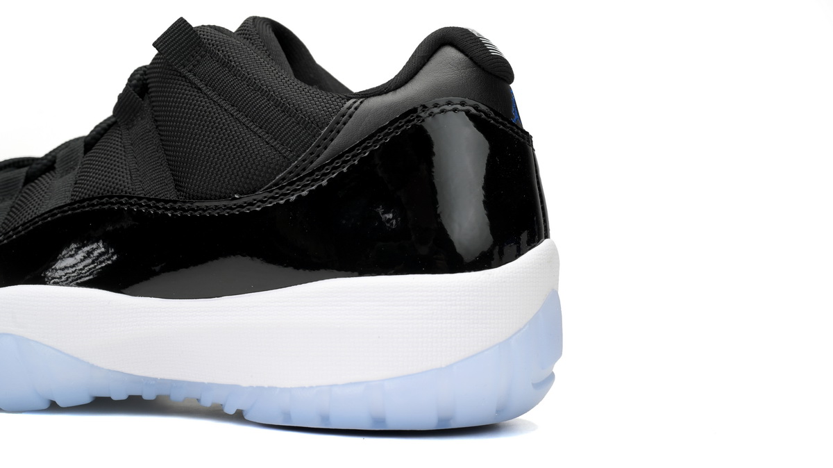 Air Jordan 11 Retro Low Space Jam FV5104-004