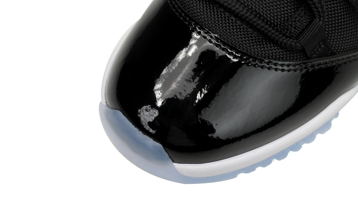 Air Jordan 11 Retro Low Space Jam FV5104-004