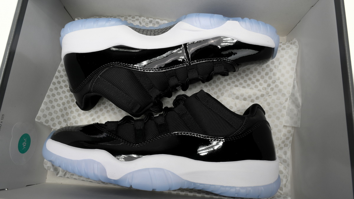 Air Jordan 11 Retro Low Space Jam FV5104-004