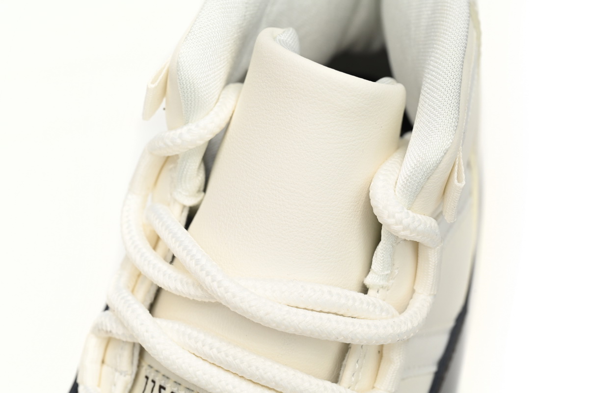 Air Jordan 11 Retro Neapolitan (Women's) AR0715-101