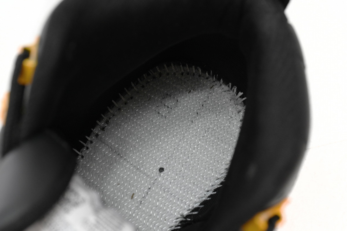 Air Jordan 12 Retro Black Taxi CT8013-071
