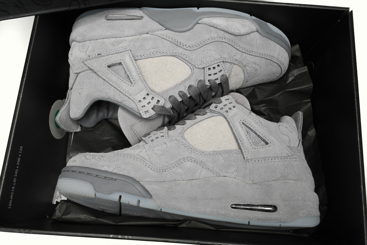 Air Jordan 4 Retro Kaws 930155-003