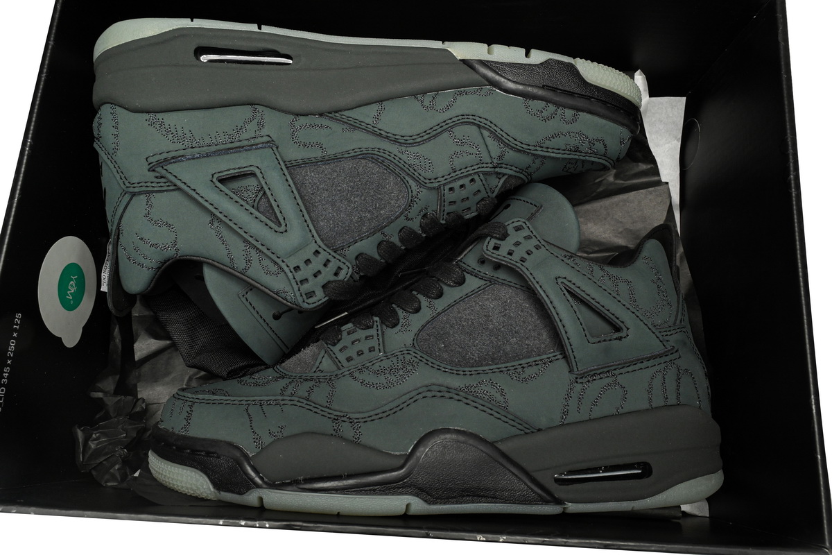 Jordan 4 Retro Kaws Black 930155-001