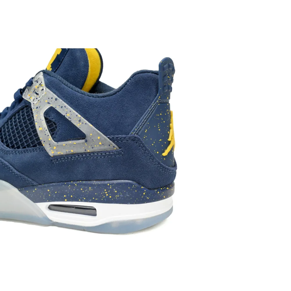 Jordan 4 Retro Michigan (PE) 1036660