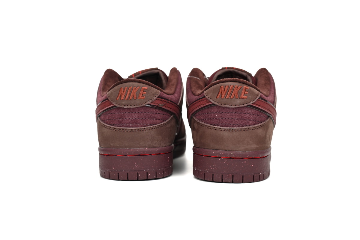 Nike SB Dunk Low City Of Love Burgundy Crush FN0619-600
