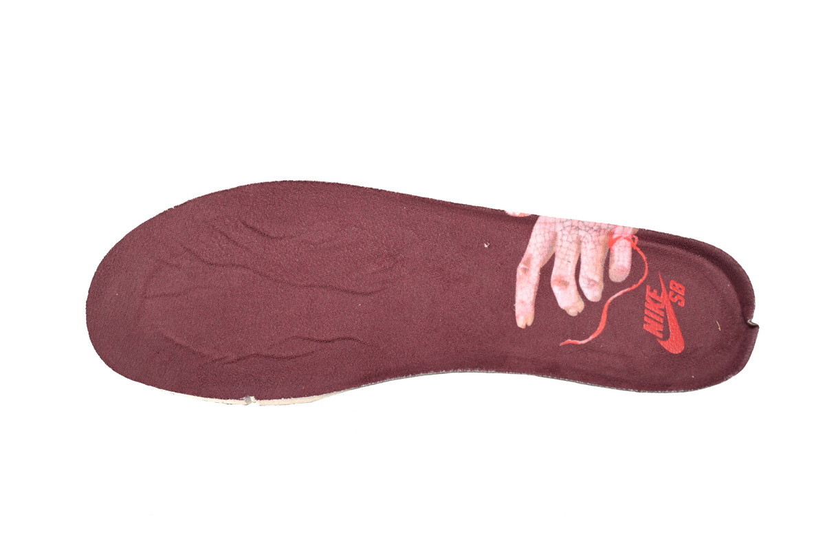 Nike SB Dunk Low City Of Love Burgundy Crush FN0619-600