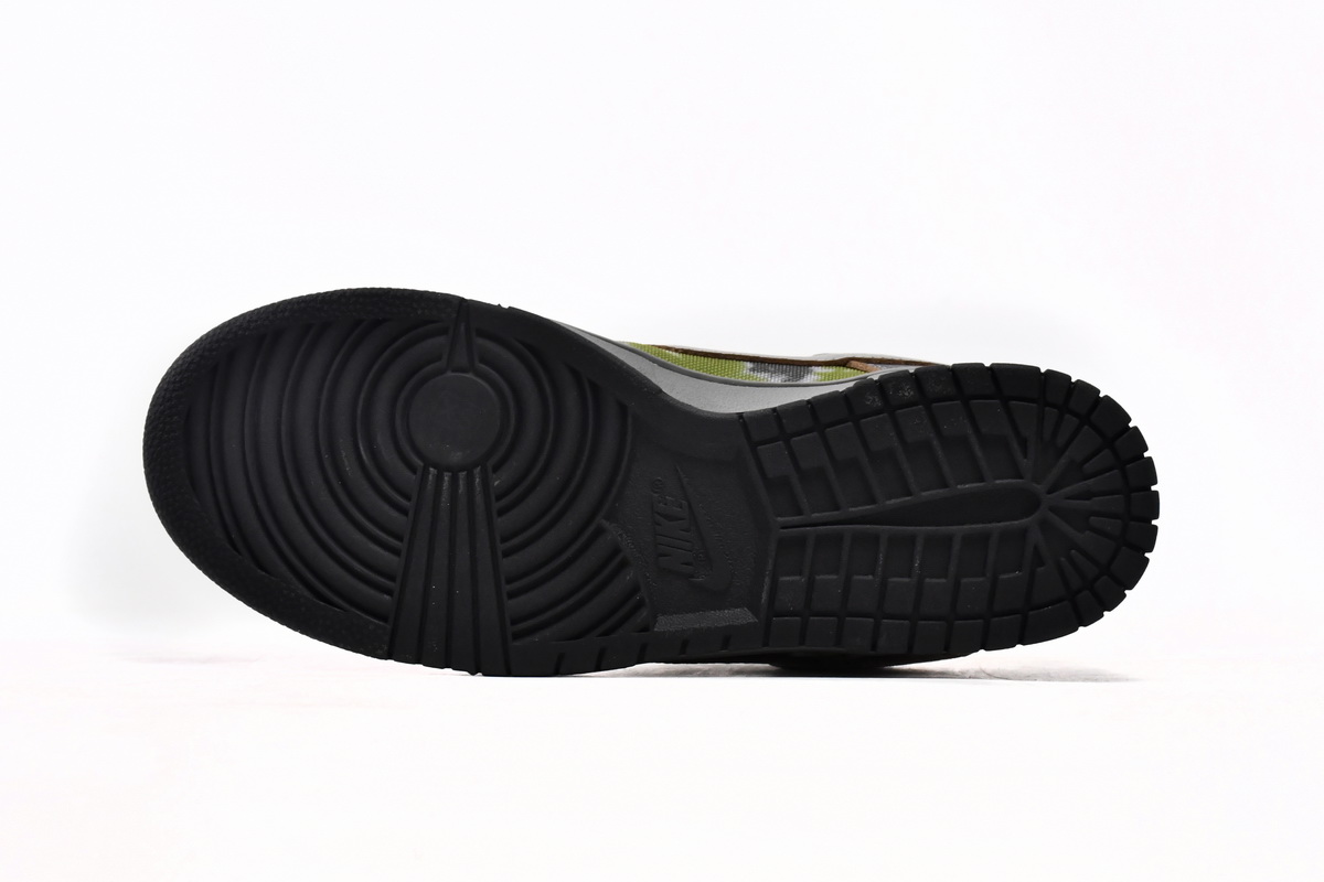 Nike SB Dunk Low HUF Wait, What!? (Friends and Family) FD8775-002