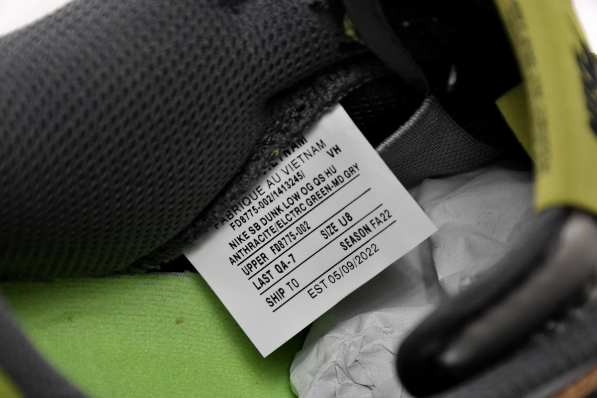 Nike SB Dunk Low HUF Wait, What!? (Friends and Family) FD8775-002