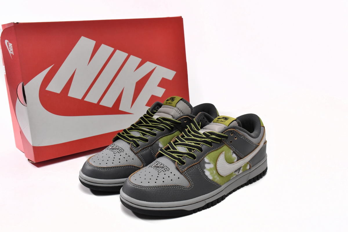 Nike SB Dunk Low HUF Wait, What!? (Friends and Family) FD8775-002