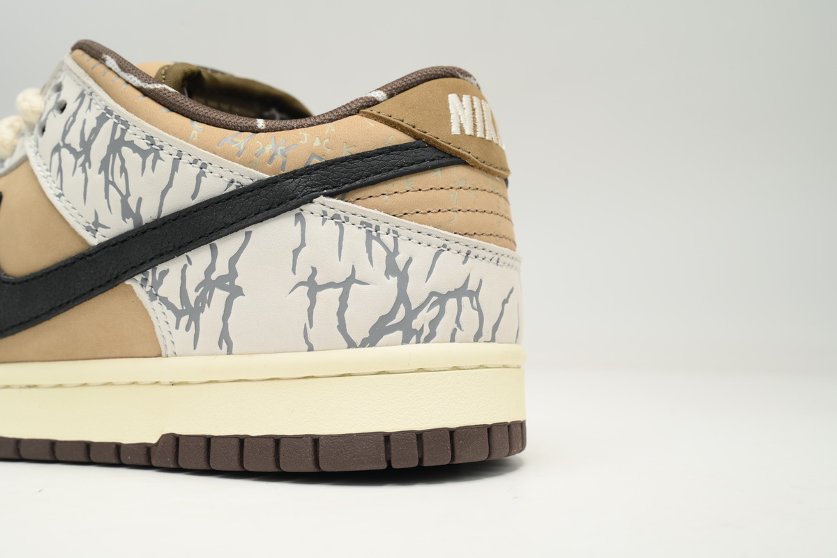 Nike Travis Scott X SB DunkGrey White Cashew Fruit  CT5053-010  