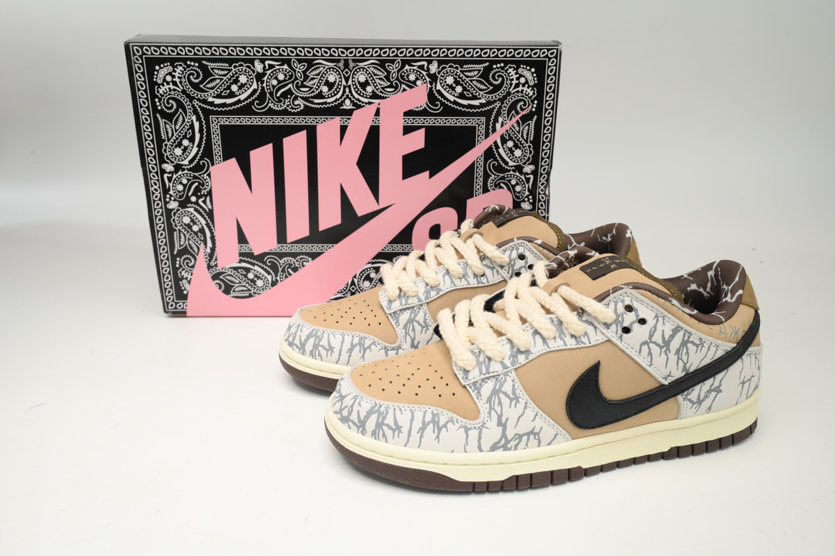 Nike Travis Scott X SB DunkGrey White Cashew Fruit  CT5053-010  