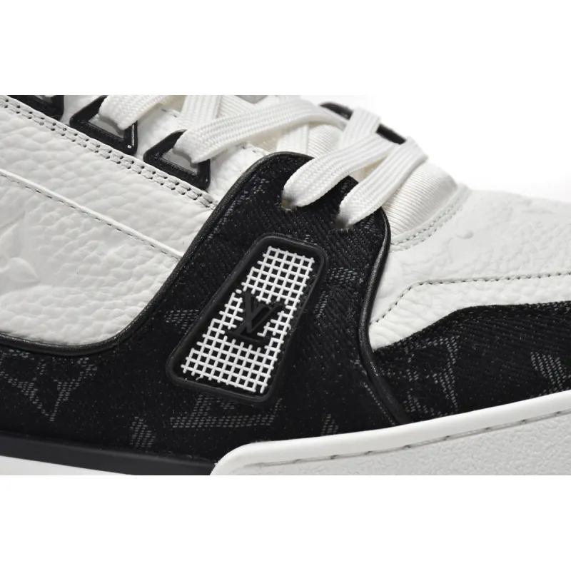  Louis Vuitton Trainer Black And White Cloth Cover  VL1202