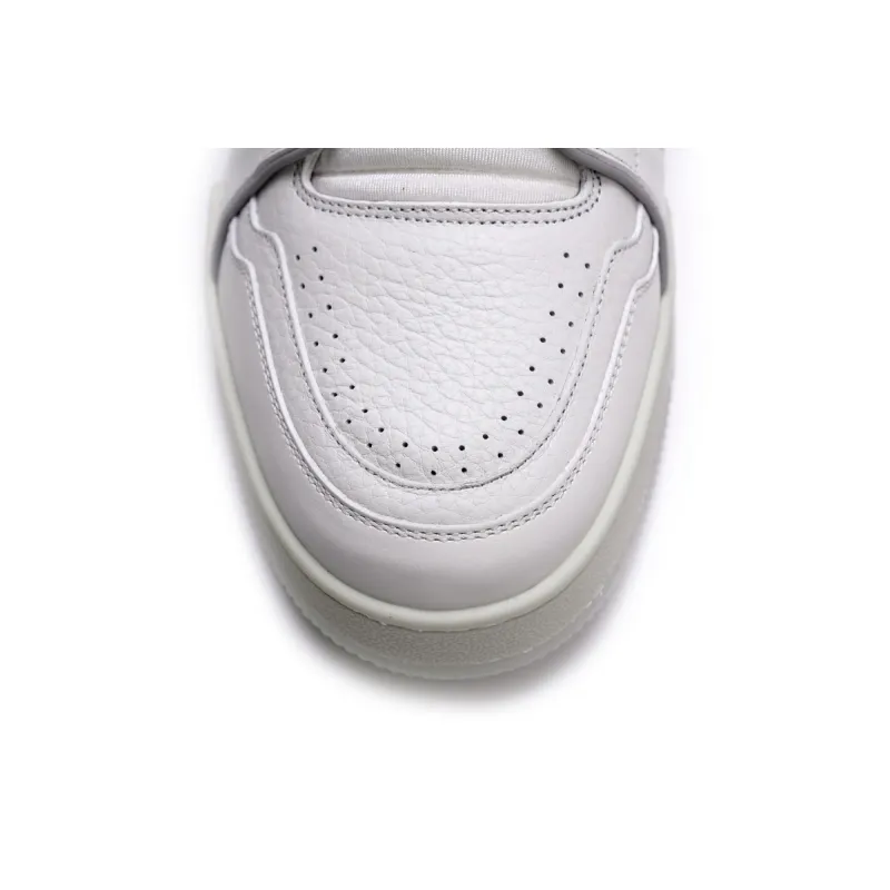  Louis Vuitton Trainer White Litchi Pattern  FD0221
