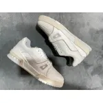  Louis Vuitton Trainer White Litchi Pattern  FD0221