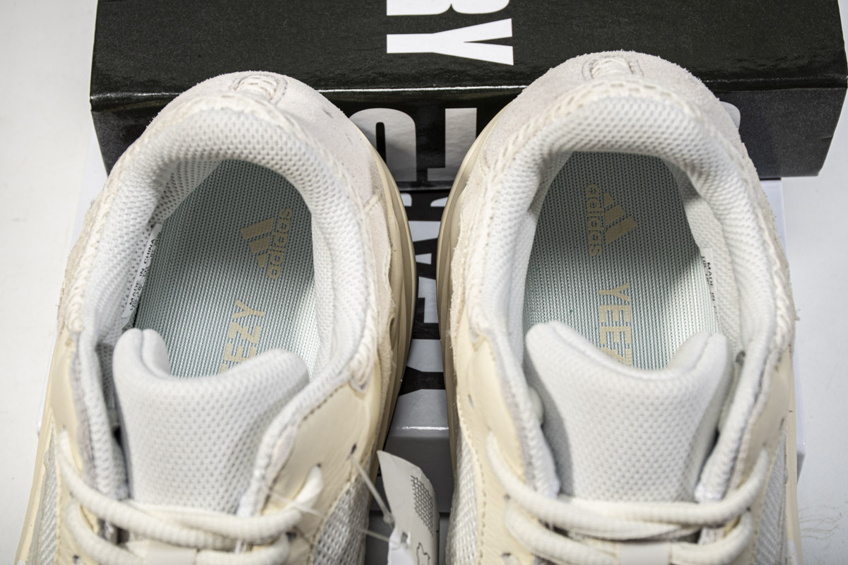 Adidas Yeezy Boost 700 Analog (2019/2023)  EG7596