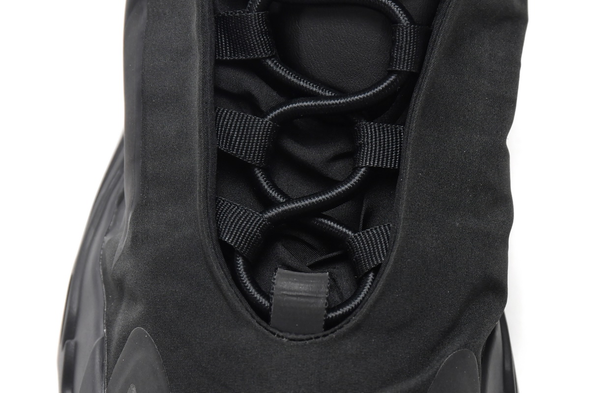 Adidas Yeezy Boost 700 MNVN Triple Black FV4440
