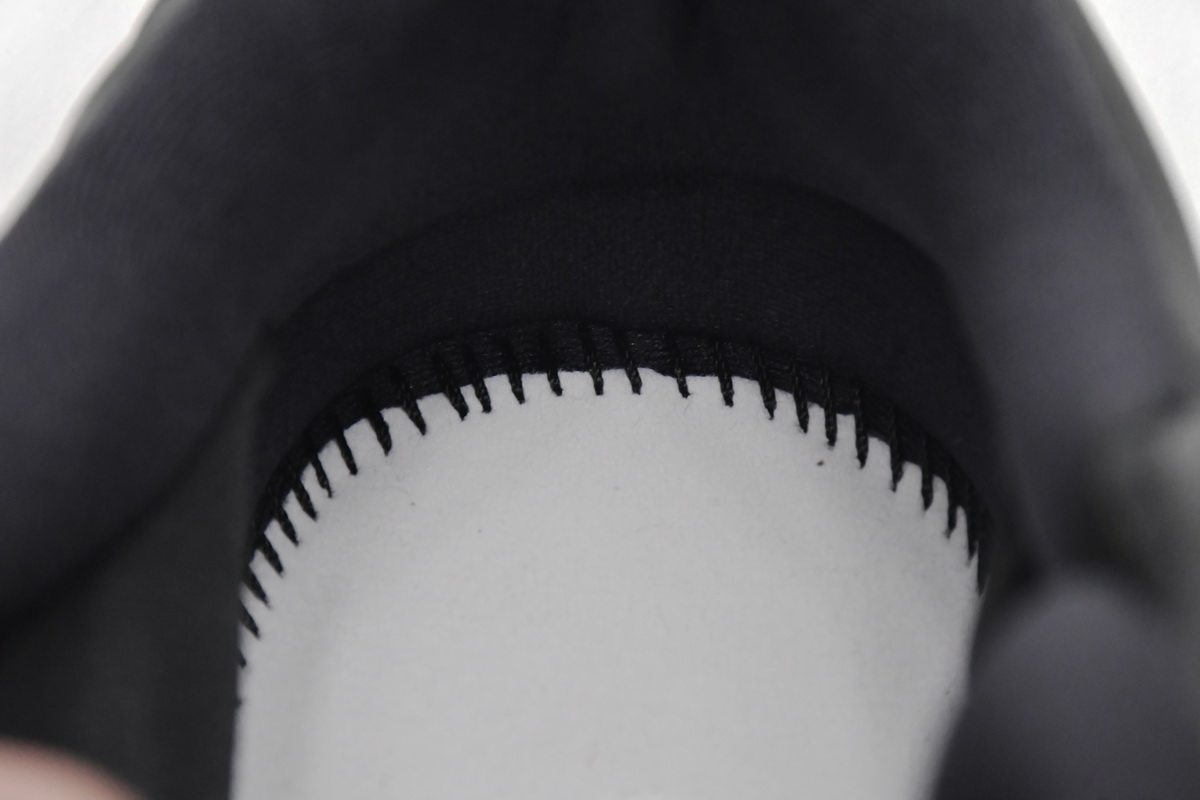 Adidas Yeezy Boost 700 MNVN Triple Black FV4440