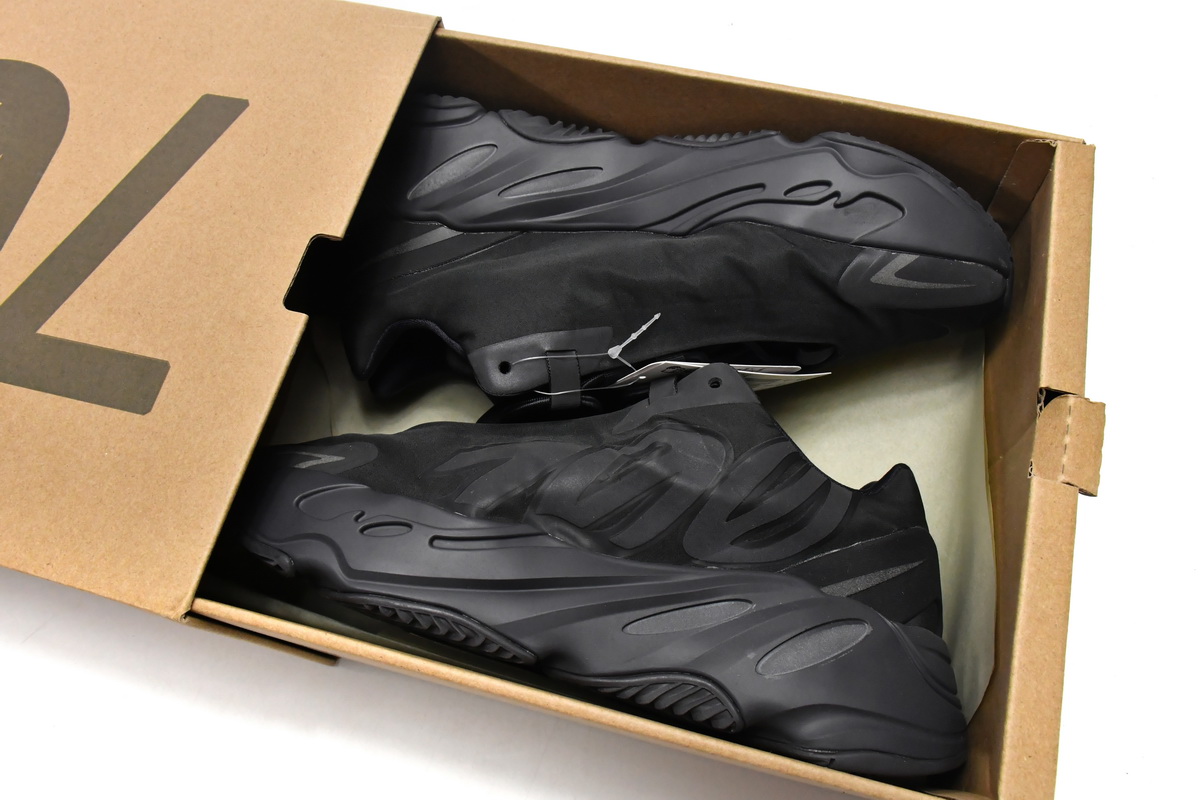 Adidas Yeezy Boost 700 MNVN Triple Black FV4440